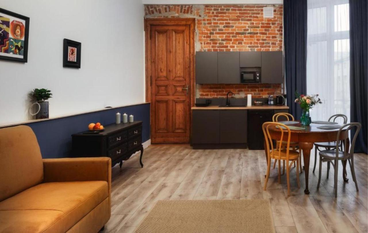 Apartamenty Piotrkowska 82 By Good Time วูดช์ ภายนอก รูปภาพ