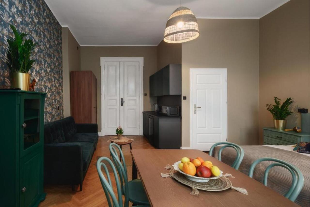Apartamenty Piotrkowska 82 By Good Time วูดช์ ภายนอก รูปภาพ